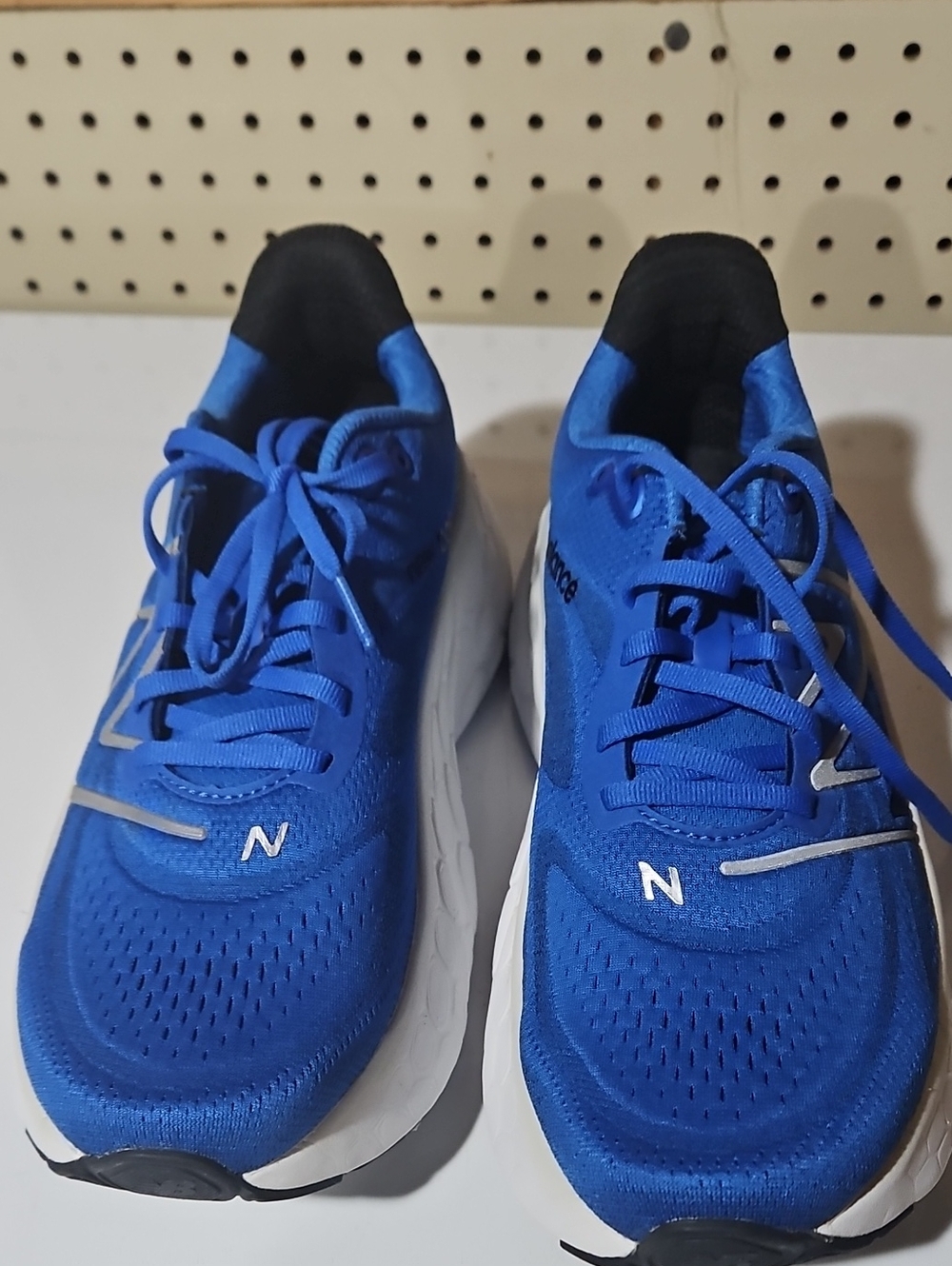 New Balance Men’s Blue Athletic Sneakers with White Midsole